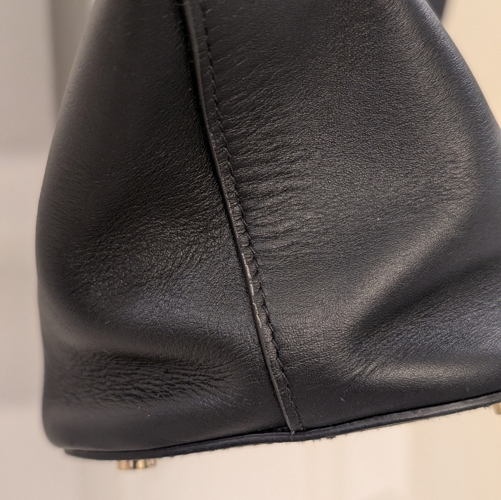 Anine Bing
Palermo Leather Tote - Picture 3 of 9